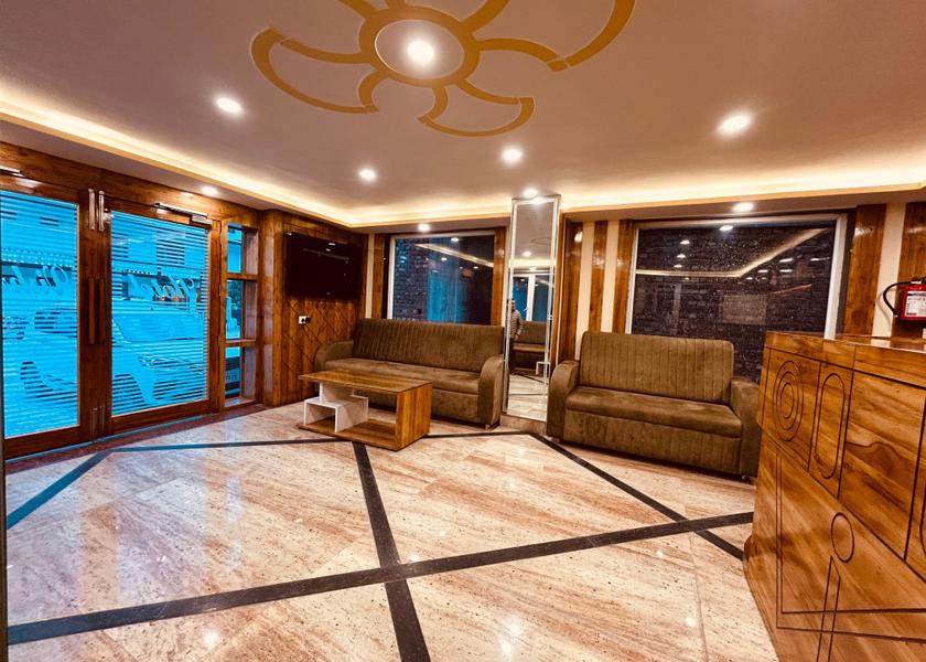Uttarakhand Badrinath Public Areas