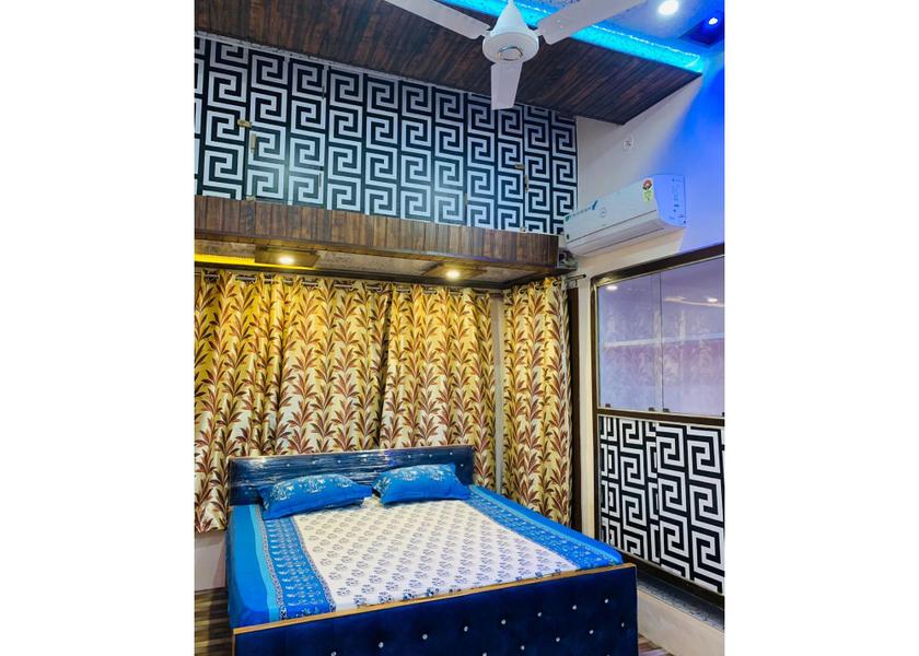 Uttar Pradesh Varanasi Bedroom