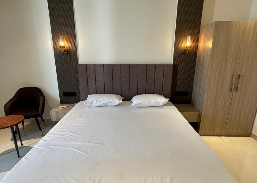 Uttar Pradesh Varanasi Deluxe A/c Rooms