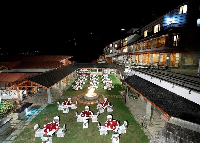 Himachal Pradesh Manali Outdoor banquet area