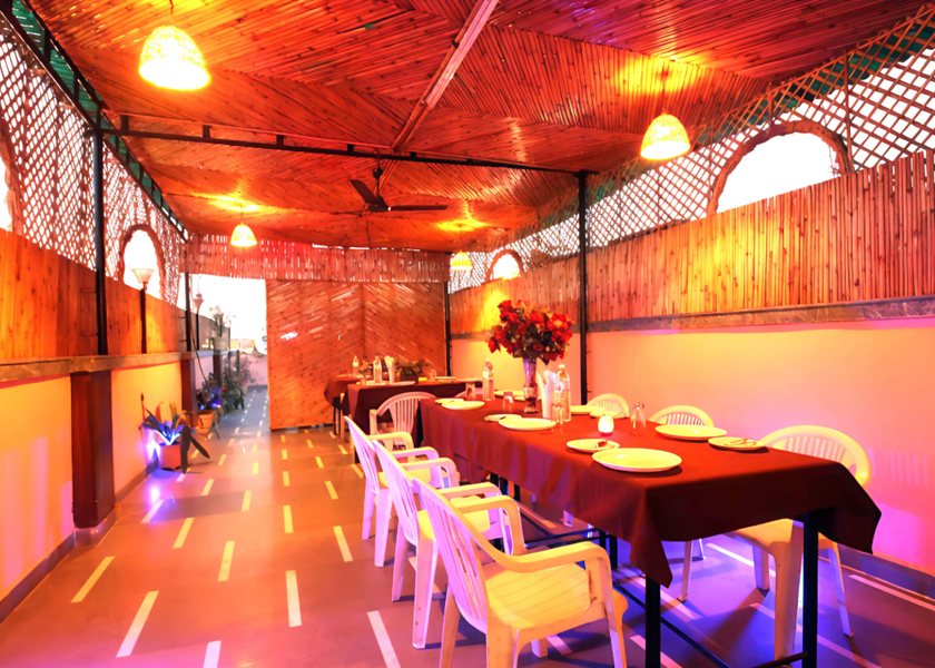 Delhi Delhi Food & Dining