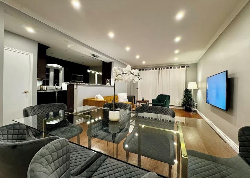 Ontario Toronto Living Area