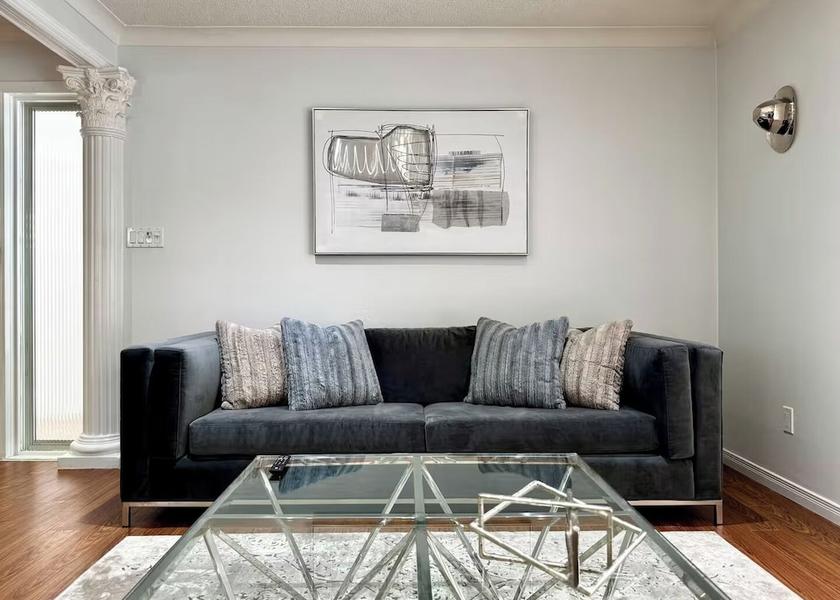 Ontario Toronto Living Area