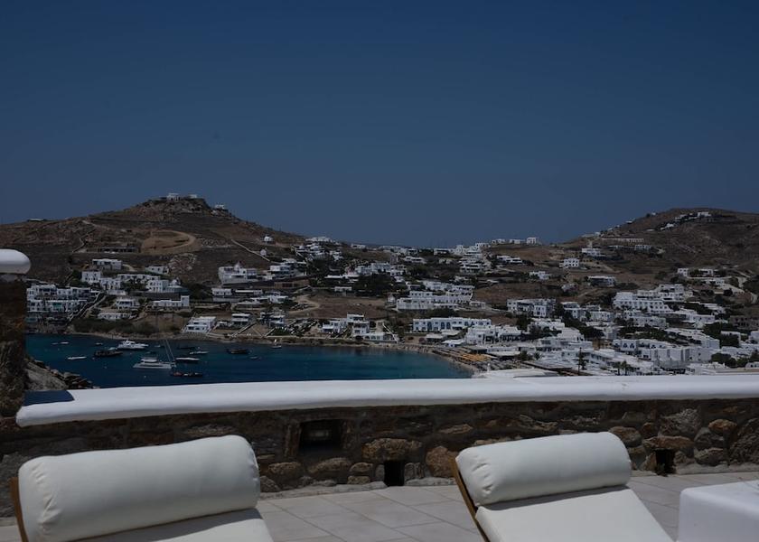  Mykonos Room