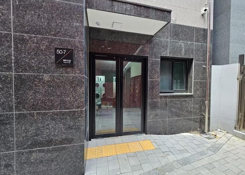 Gyeonggi Seoul Exterior Detail