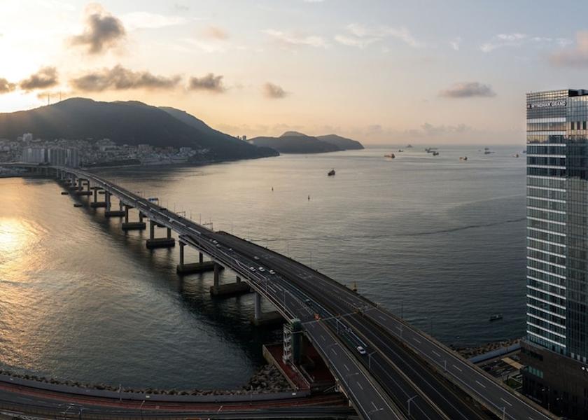  Busan Exterior