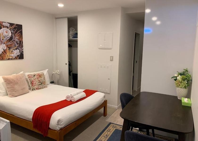 Auckland Region Auckland Room
