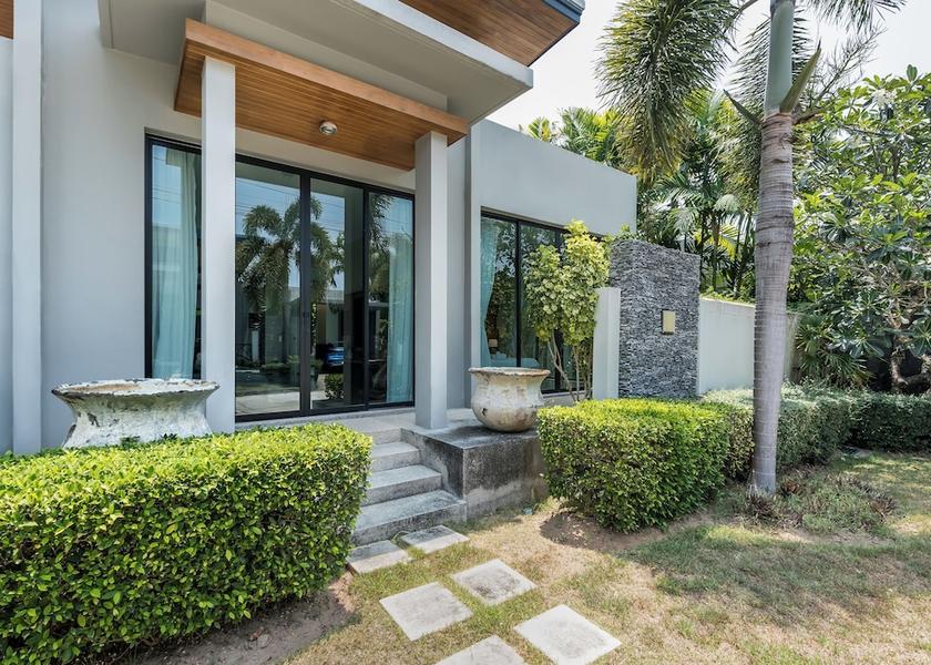 Phuket Rawai Courtyard