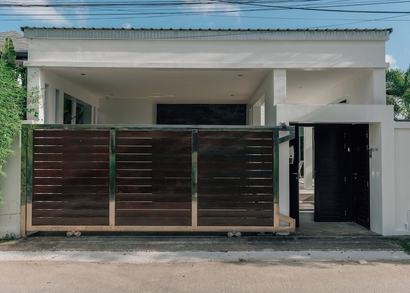 Phuket Rawai Entrance