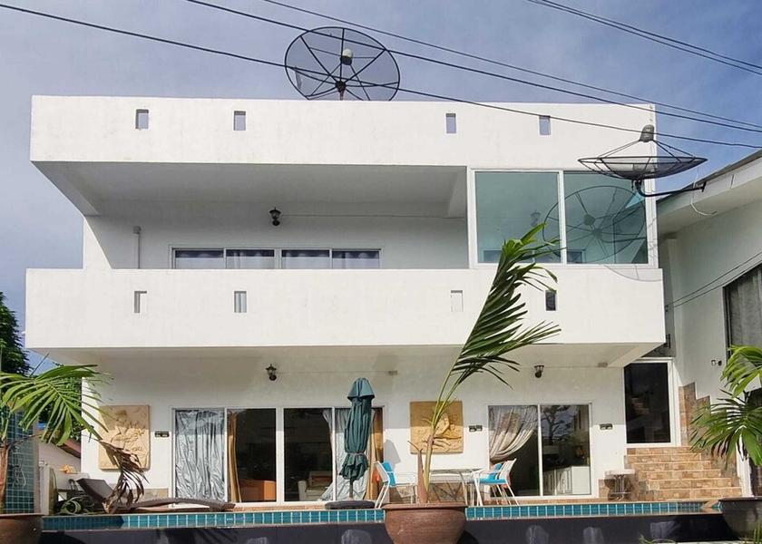 Phuket Rawai Exterior Detail