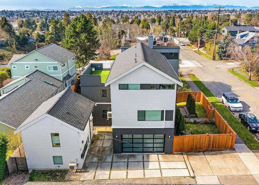 Washington Seattle Exterior Detail