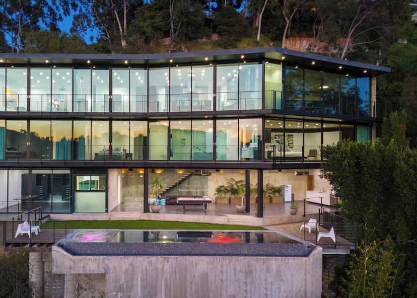 California Los Angeles Exterior Detail