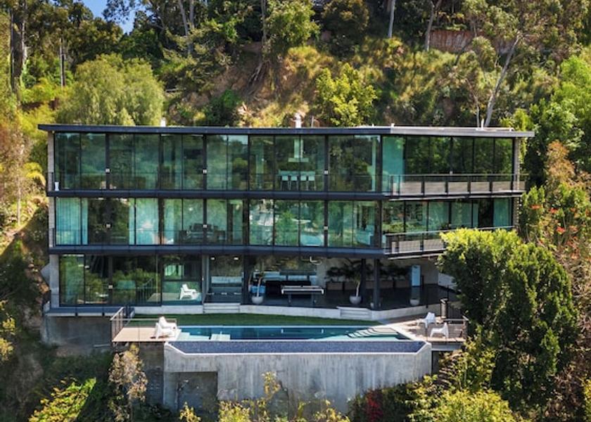 California Los Angeles Exterior Detail