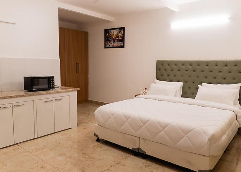 Uttar Pradesh Noida Deluxe King Room