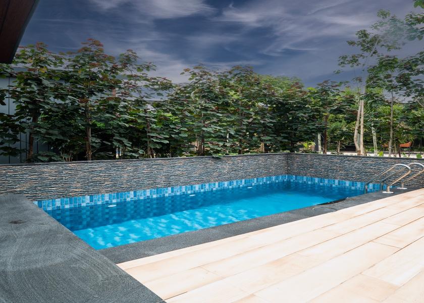 Tamil Nadu Mahabalipuram Pool