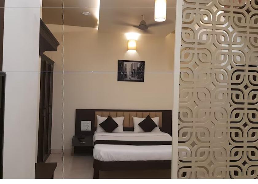 Karnataka Haveri Suite Room AC