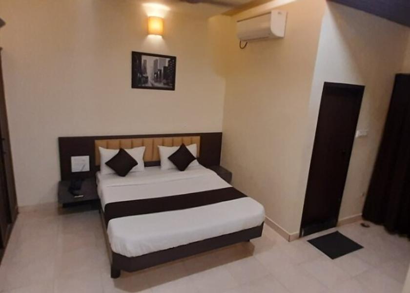 Karnataka Haveri Suite Room AC