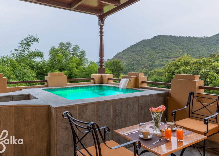 Rajasthan Udaipur Executive Suite Room with Jacuzzi