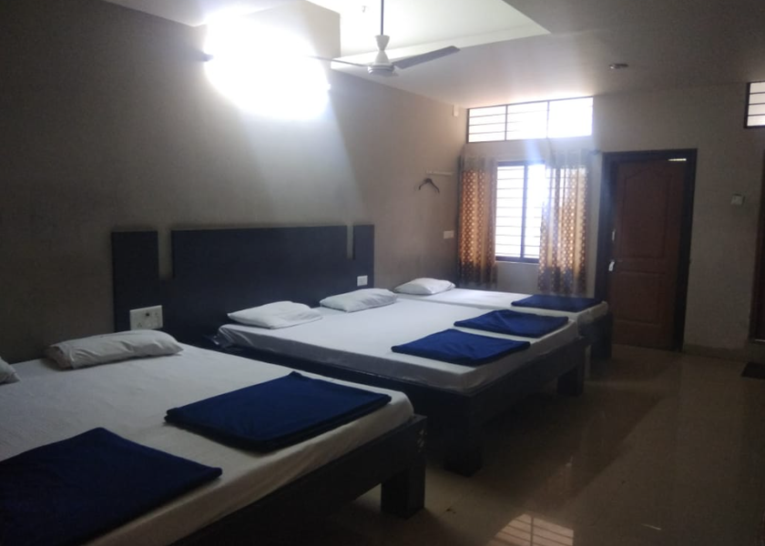 Karnataka Gadag-Betigeri Double Bed Room