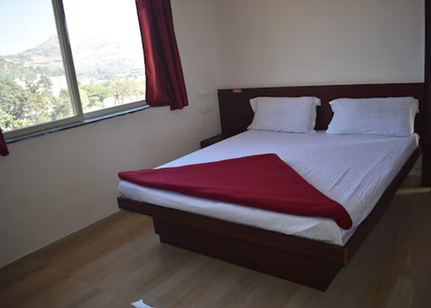 Gujarat Saputara Four bed AC