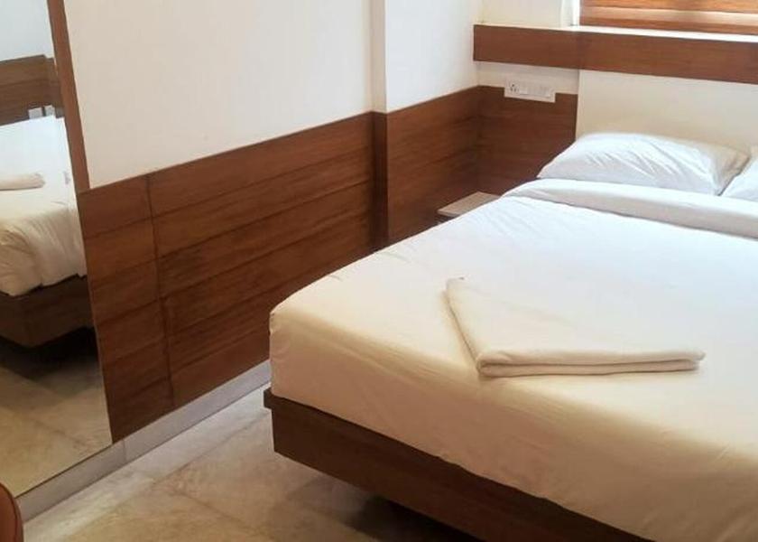 Kerala Thrissur Deluxe Room