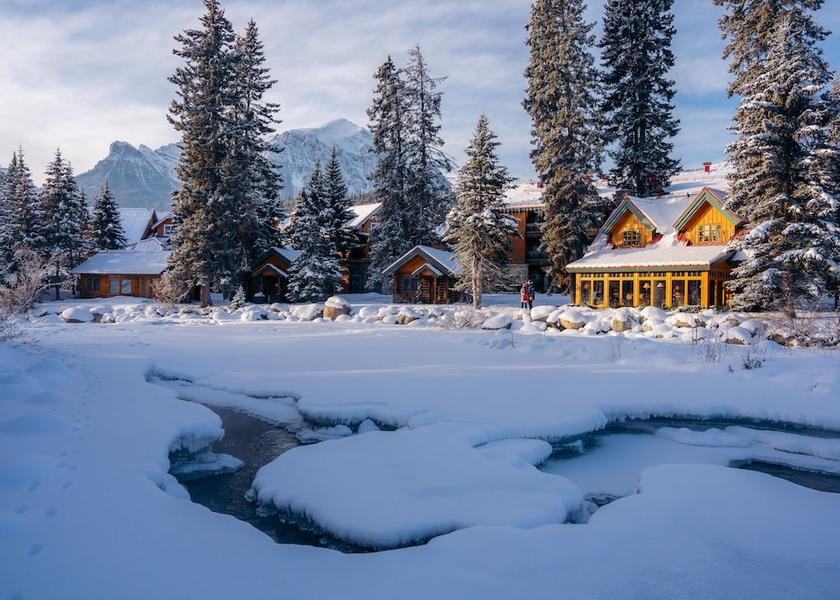Alberta Lake Louise Exterior