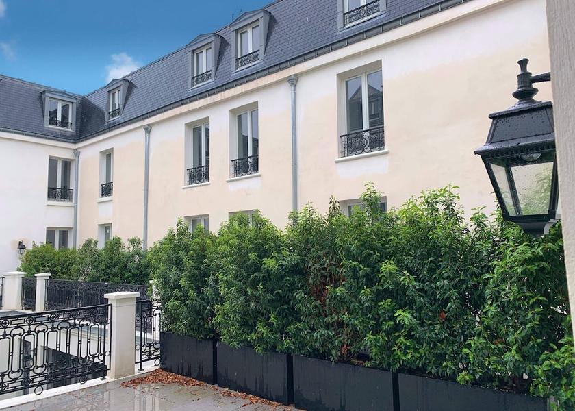 Ile-de-France Fontainebleau Exterior Detail