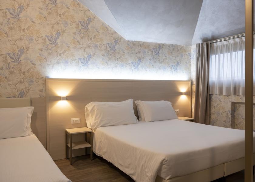 Lombardy Pero Room