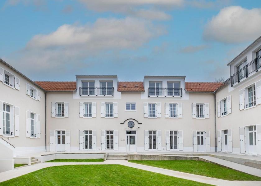 Ile-de-France Montevrain exterior view