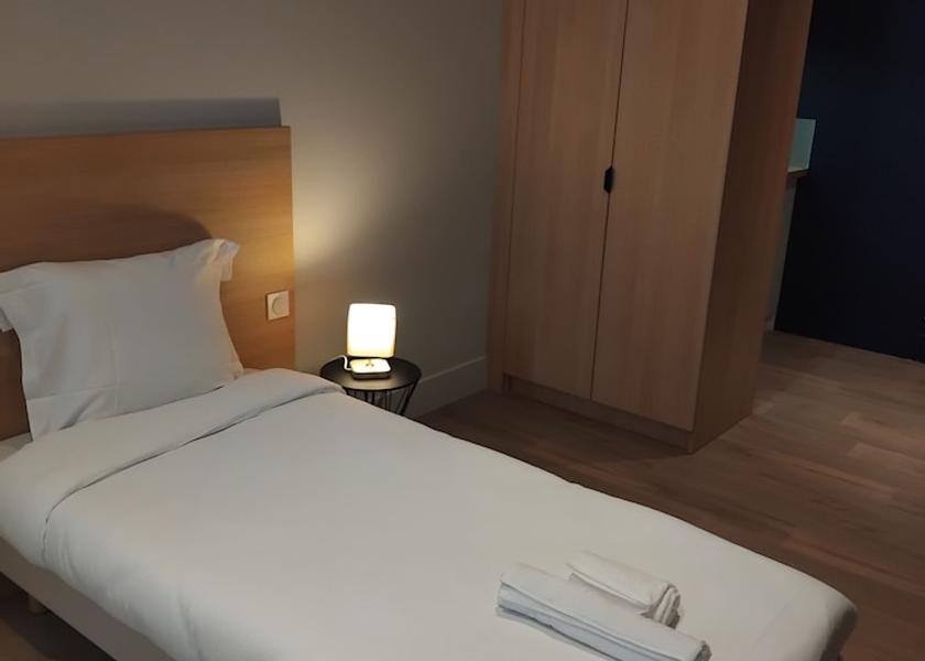 Ile-de-France Paray-Vieille-Poste Room