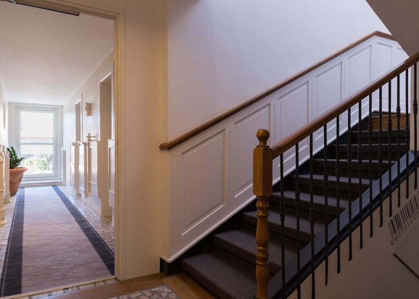 Provence - Alpes - Cote d'Azur Martigues Interior Entrance