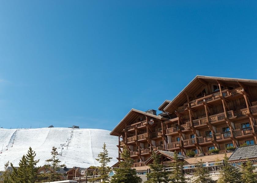 Auvergne-Rhone-Alpes Huez Facade