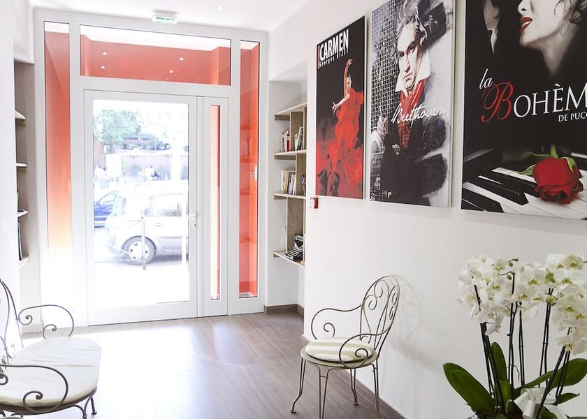 Provence - Alpes - Cote d'Azur Mouans-Sartoux Interior Entrance