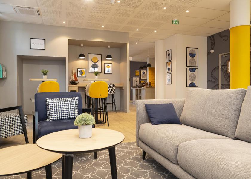 Normandy Le Havre lobby