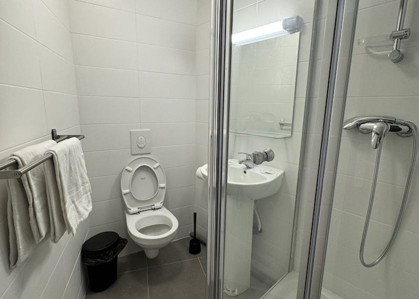 Ile-de-France Montreuil Bathroom