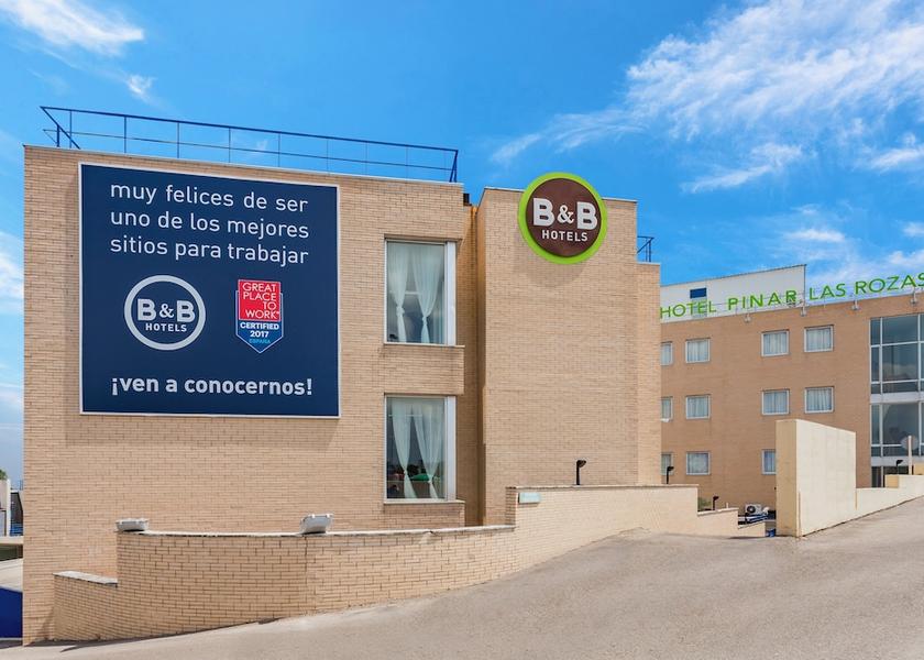 Community of Madrid Las Rozas de Madrid Front of property