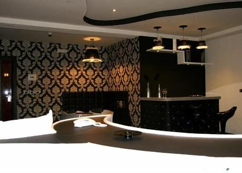 Campania Casoria Living Area