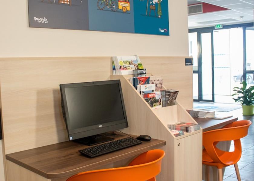 Normandy Saint-Contest Business center