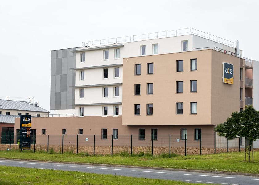 Normandy Saint-Contest Front of property
