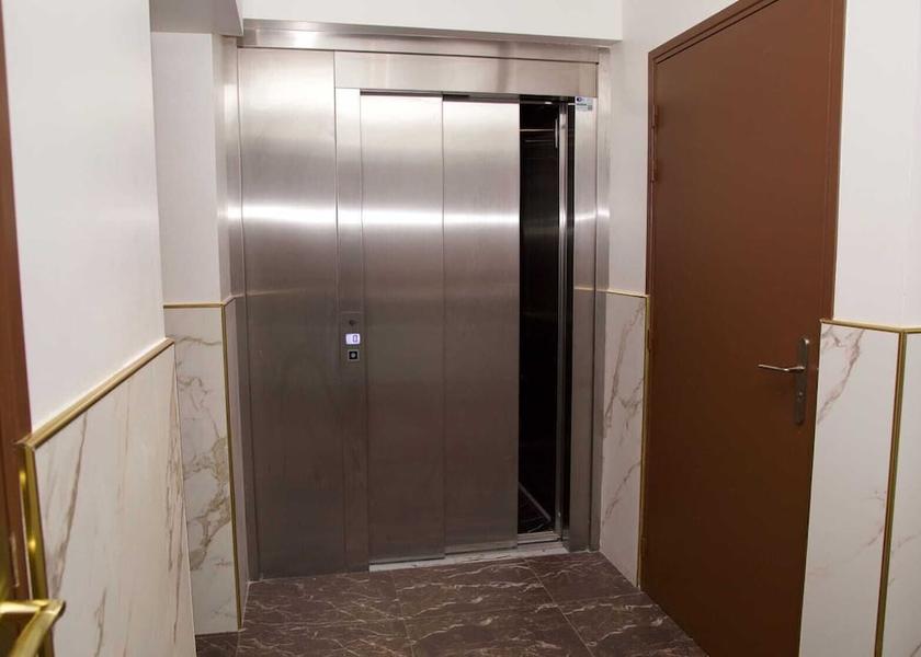 Île-de-France La Courneuve Elevator