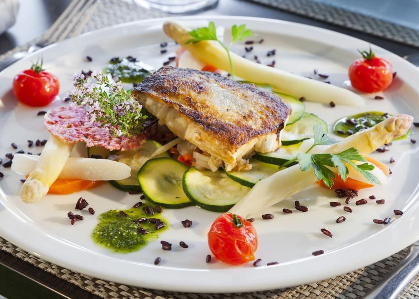 Hauts-de-France Fontaine-Notre-Dame Dining Area