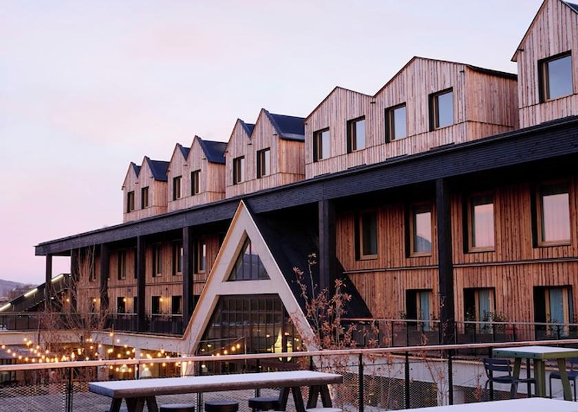 Auvergne-Rhone-Alpes Clermont-Ferrand Facade