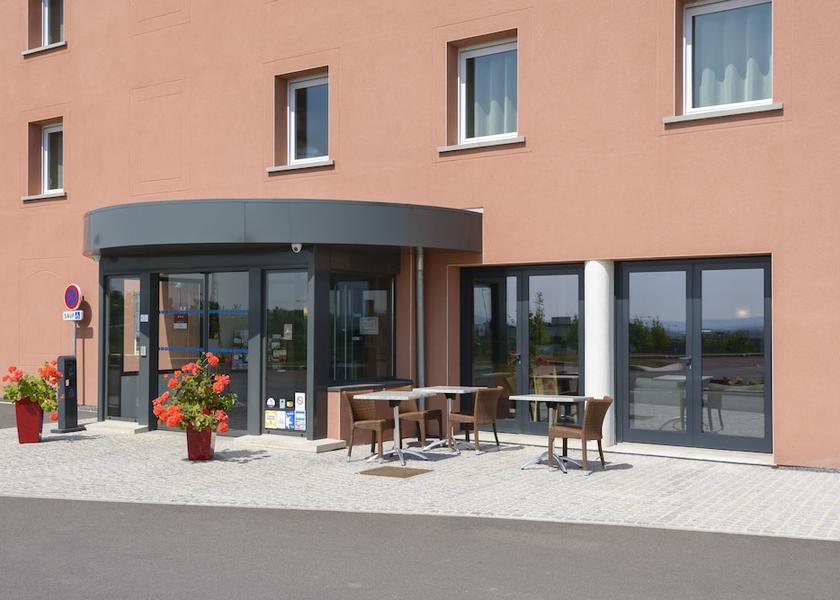 Grand Est Reims Terrace/patio