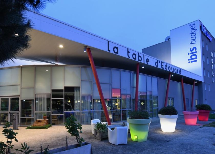 Pays de la Loire Reze Exterior Detail