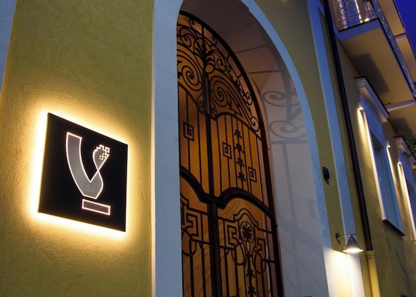 Campania Ercolano Facade