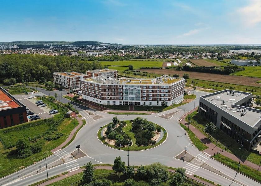 Ile-de-France Taverny Exterior Detail