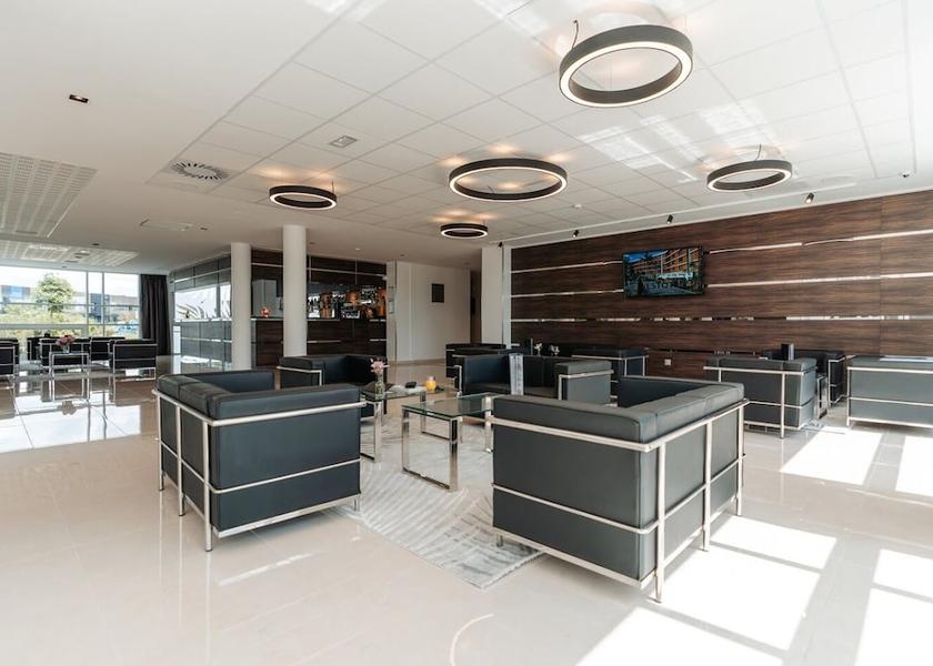 Ile-de-France Taverny Reception