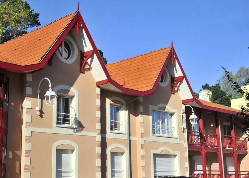 Nouvelle-Aquitaine Arcachon Exterior Detail