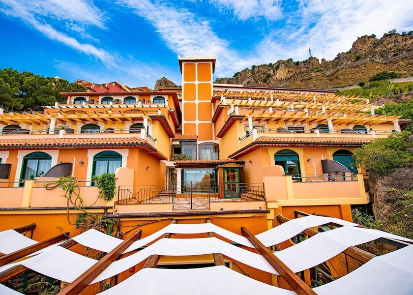 Sicily Forza d'Agro Exterior Detail