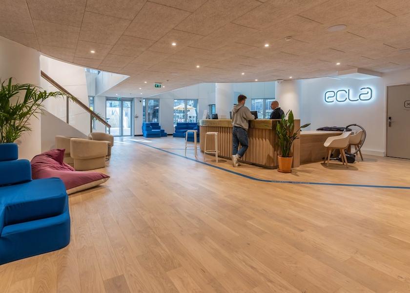 Ile-de-France Noisy-le-Grand Reception